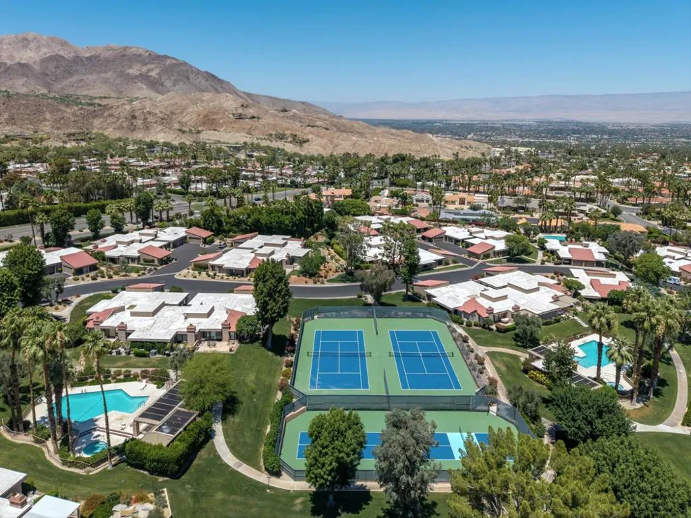 48963 Canyon Crest Lane Palm Desert, CA 92260