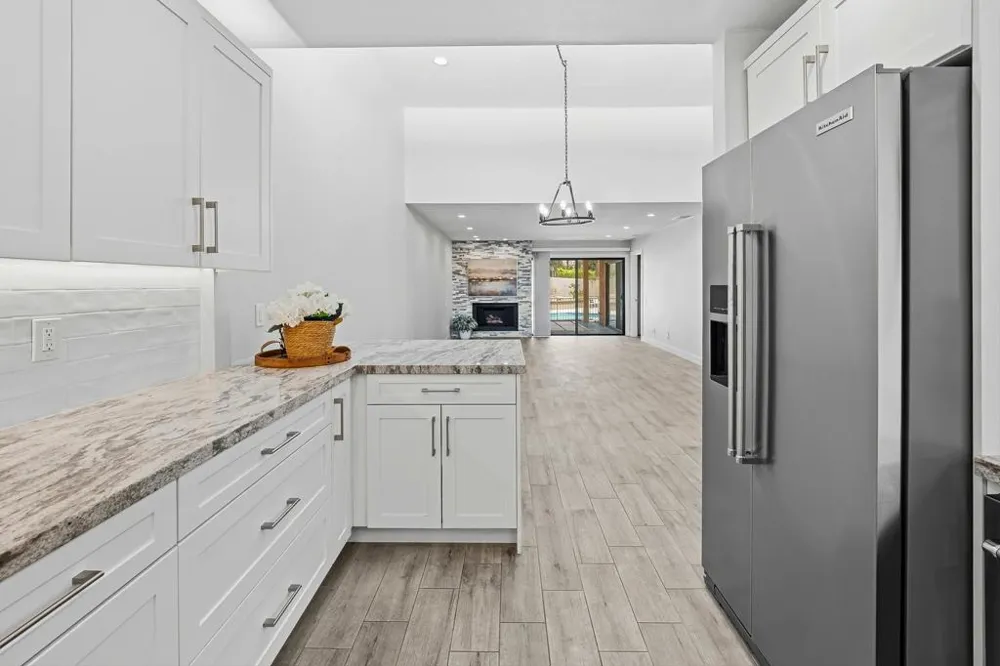 48963 Canyon Crest Lane Palm Desert, CA 92260