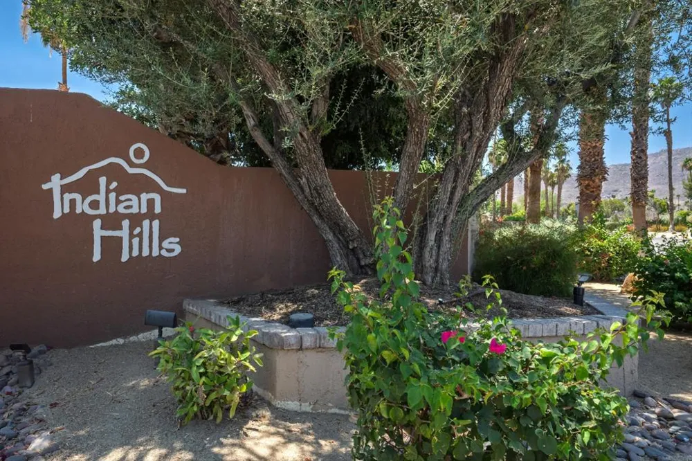 48963 Canyon Crest Lane Palm Desert, CA 92260