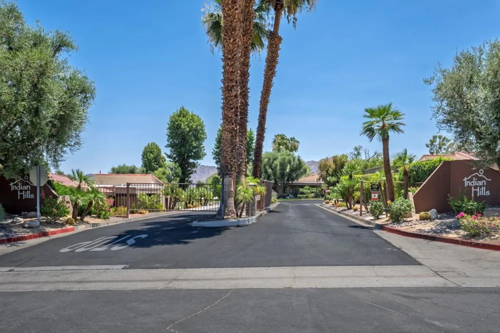 48963 Canyon Crest Lane Palm Desert, CA 92260