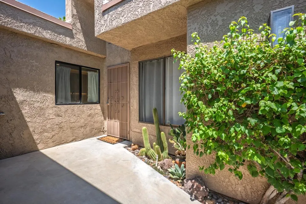 48963 Canyon Crest Lane Palm Desert, CA 92260
