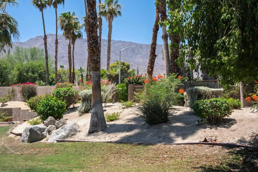 48963 Canyon Crest Lane Palm Desert, CA 92260