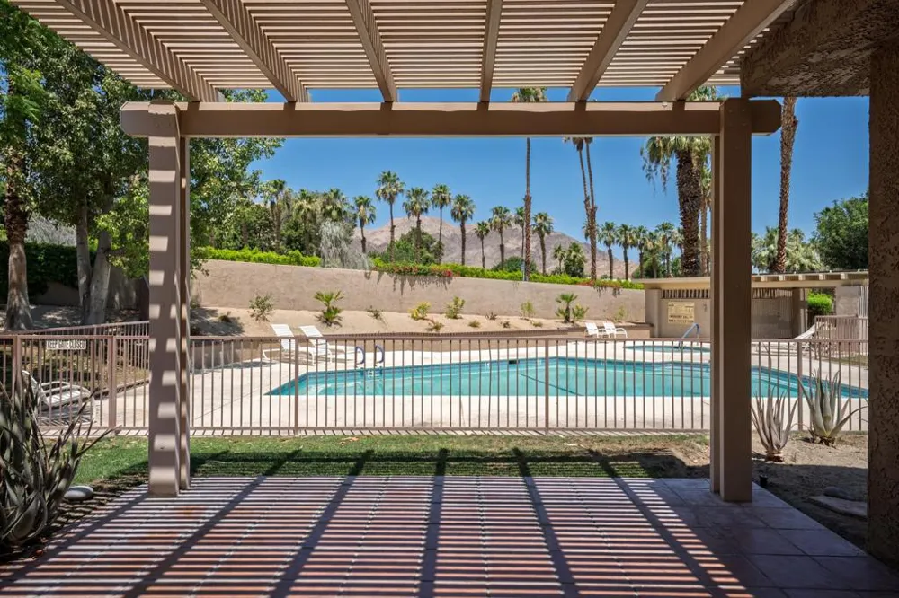 48963 Canyon Crest Lane Palm Desert, CA 92260