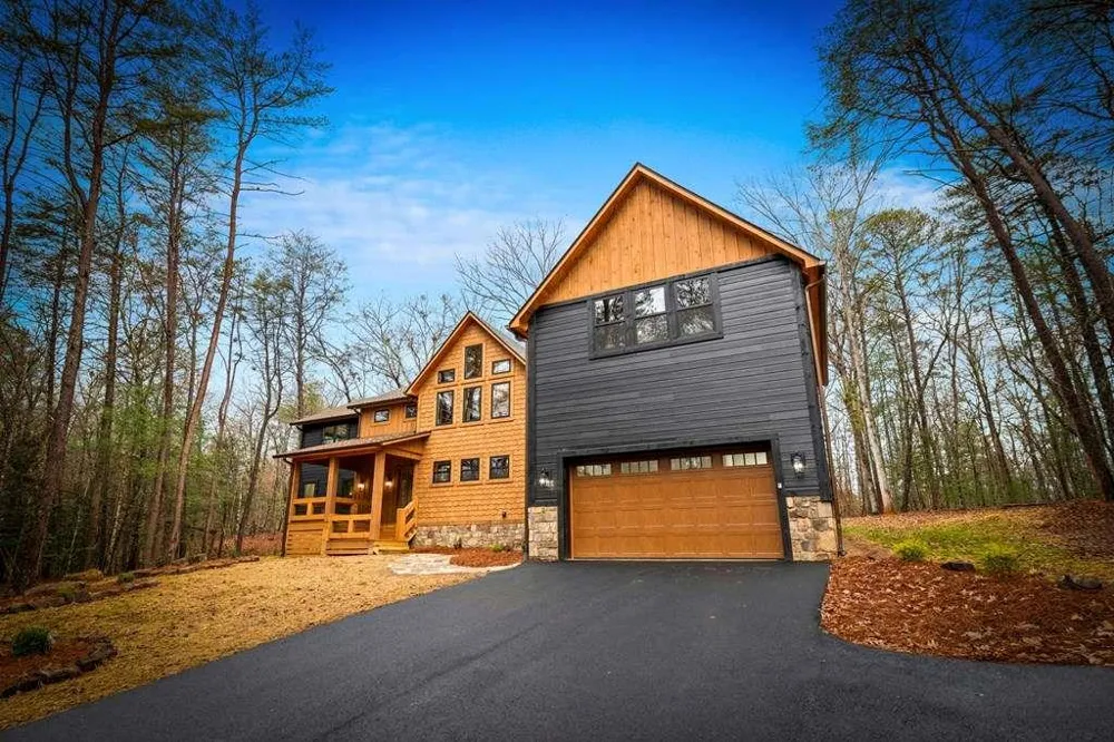 45 Shermans Court McCaysville, GA 30555