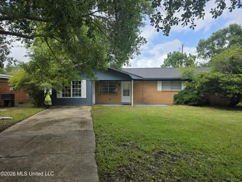 905 Spanish Acres Drive