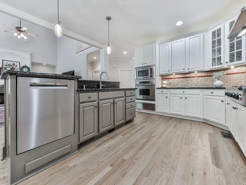 5037 Towne Lake Hills North Woodstock, GA 30189