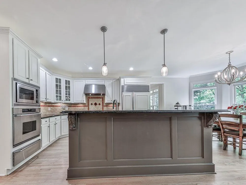 5037 Towne Lake Hills North Woodstock, GA 30189