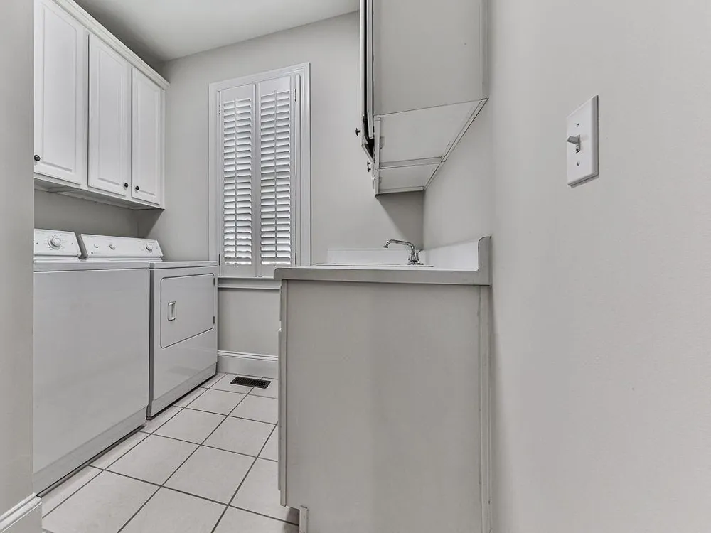 5037 Towne Lake Hills North Woodstock, GA 30189