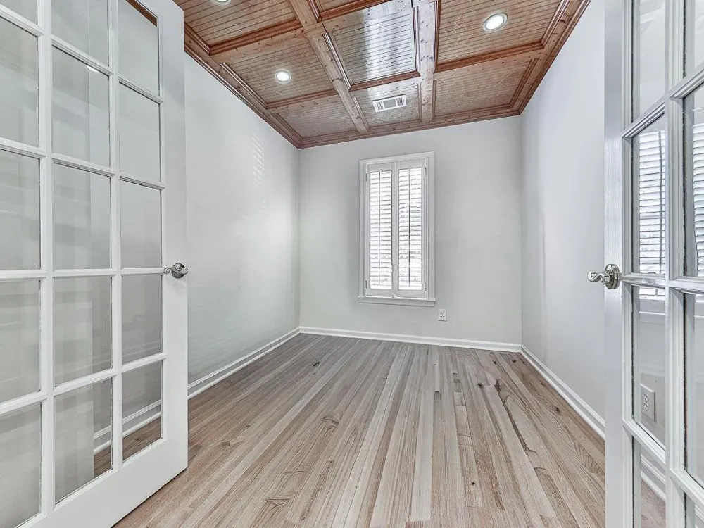 5037 Towne Lake Hills North Woodstock, GA 30189