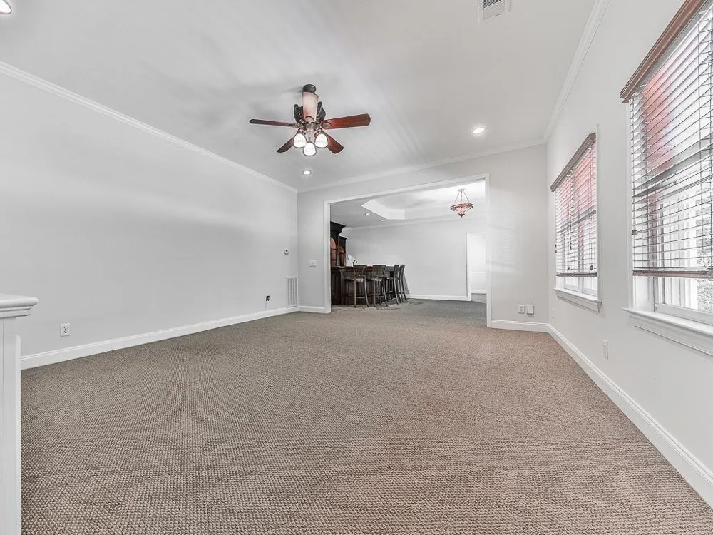 5037 Towne Lake Hills North Woodstock, GA 30189