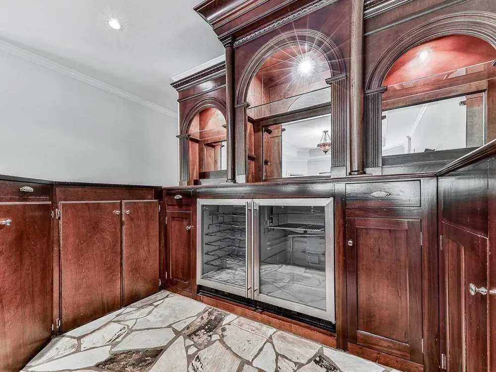 5037 Towne Lake Hills North Woodstock, GA 30189