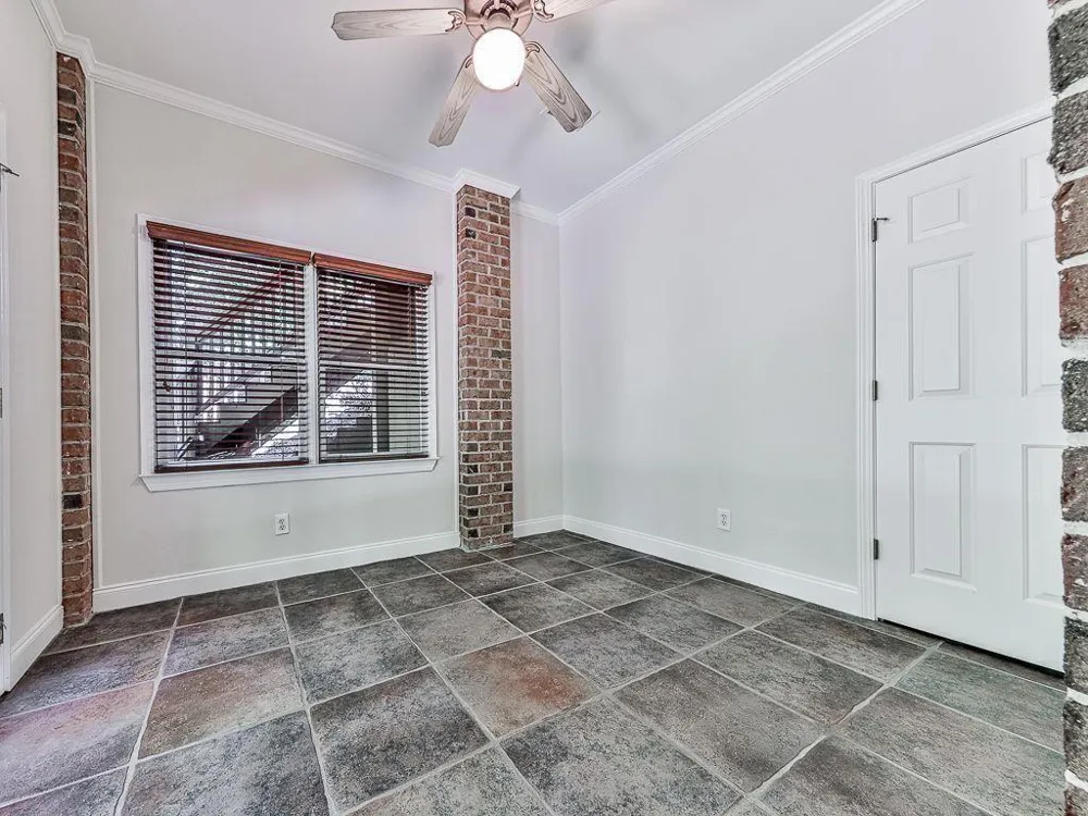 5037 Towne Lake Hills North Woodstock, GA 30189
