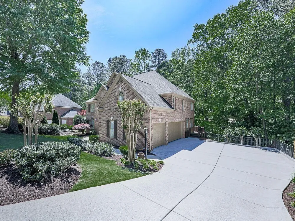 5037 Towne Lake Hills North Woodstock, GA 30189