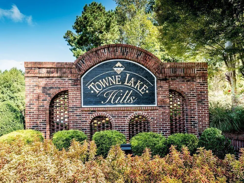 5037 Towne Lake Hills North Woodstock, GA 30189
