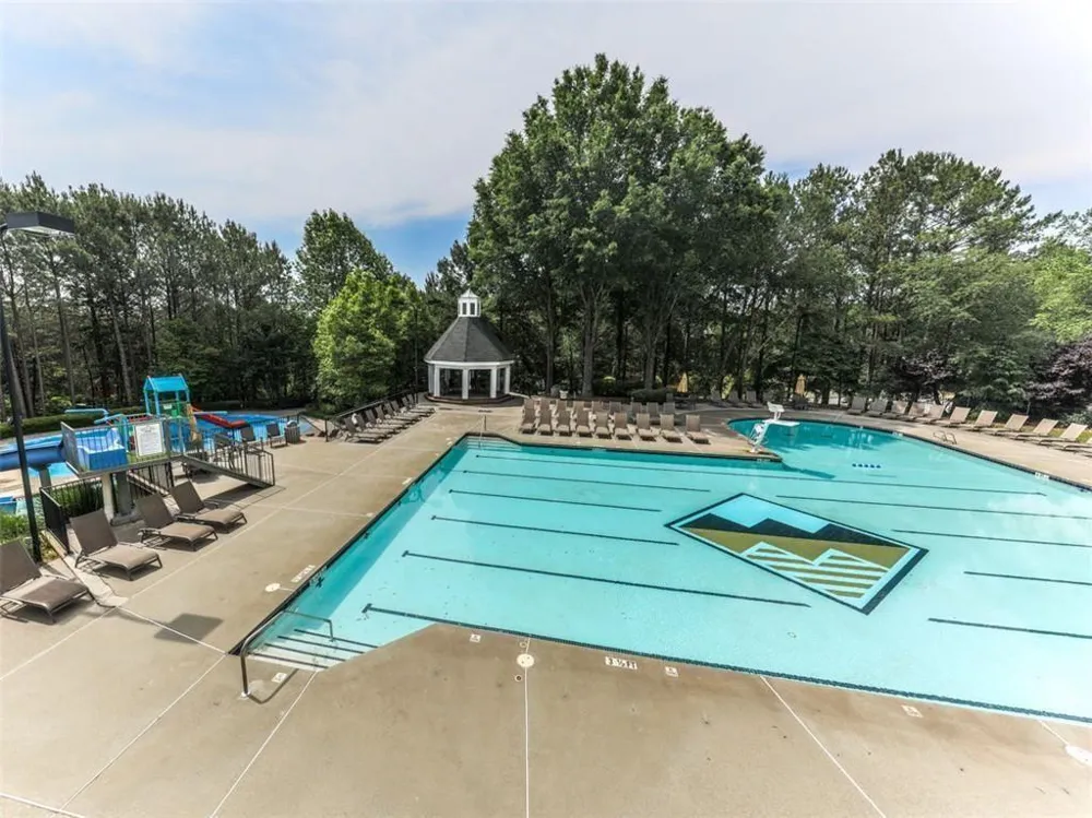 5037 Towne Lake Hills North Woodstock, GA 30189