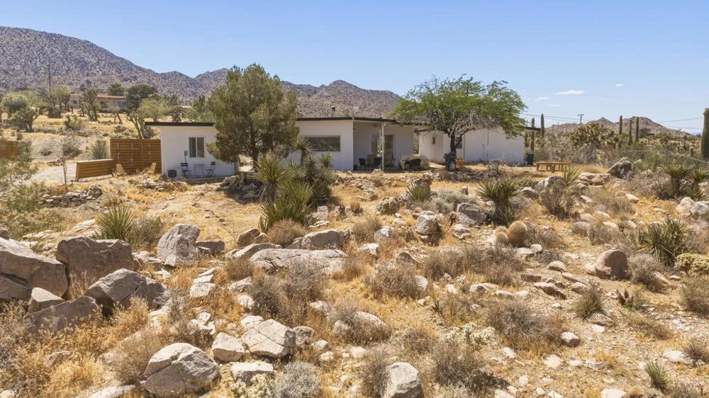 8669 Via Rocosa Road Joshua Tree, CA 92252