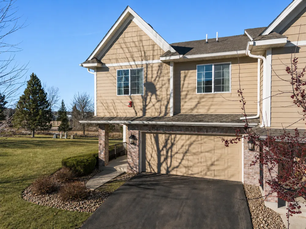 2606 Waterfall Way NW Prior Lake, MN 55372