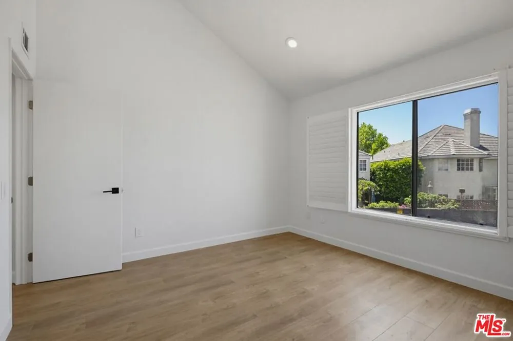 4225 Andros Circle Huntington Beach, CA 92649