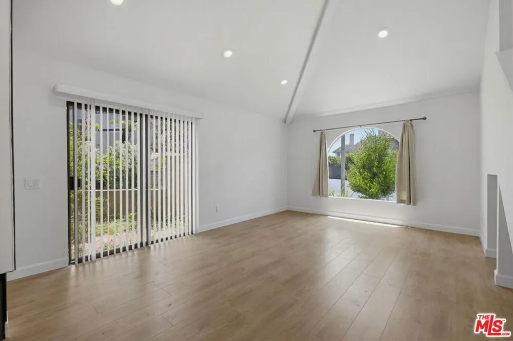 4225 Andros Circle Huntington Beach, CA 92649