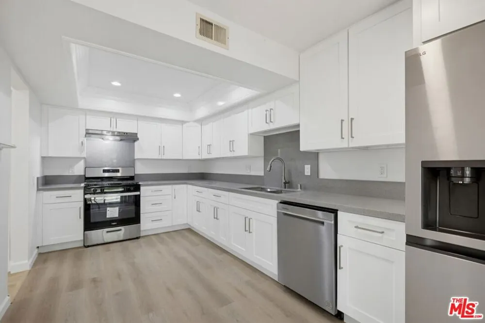 4225 Andros Circle Huntington Beach, CA 92649
