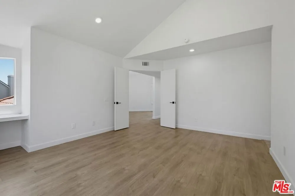 4225 Andros Circle Huntington Beach, CA 92649