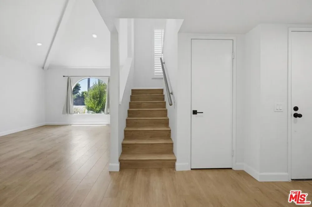 4225 Andros Circle Huntington Beach, CA 92649