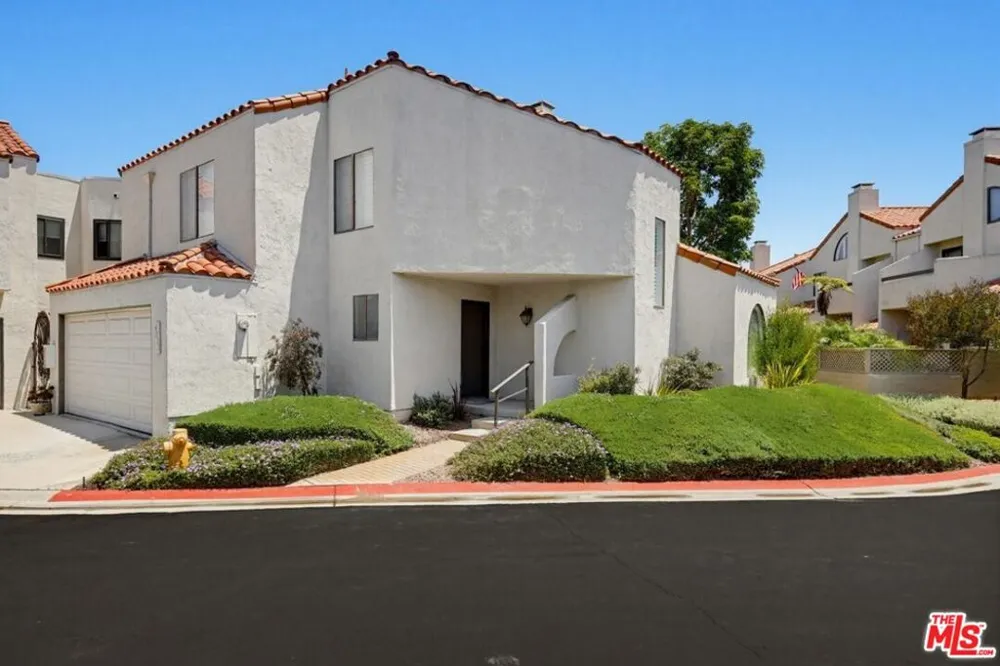 4225 Andros Circle Huntington Beach, CA 92649