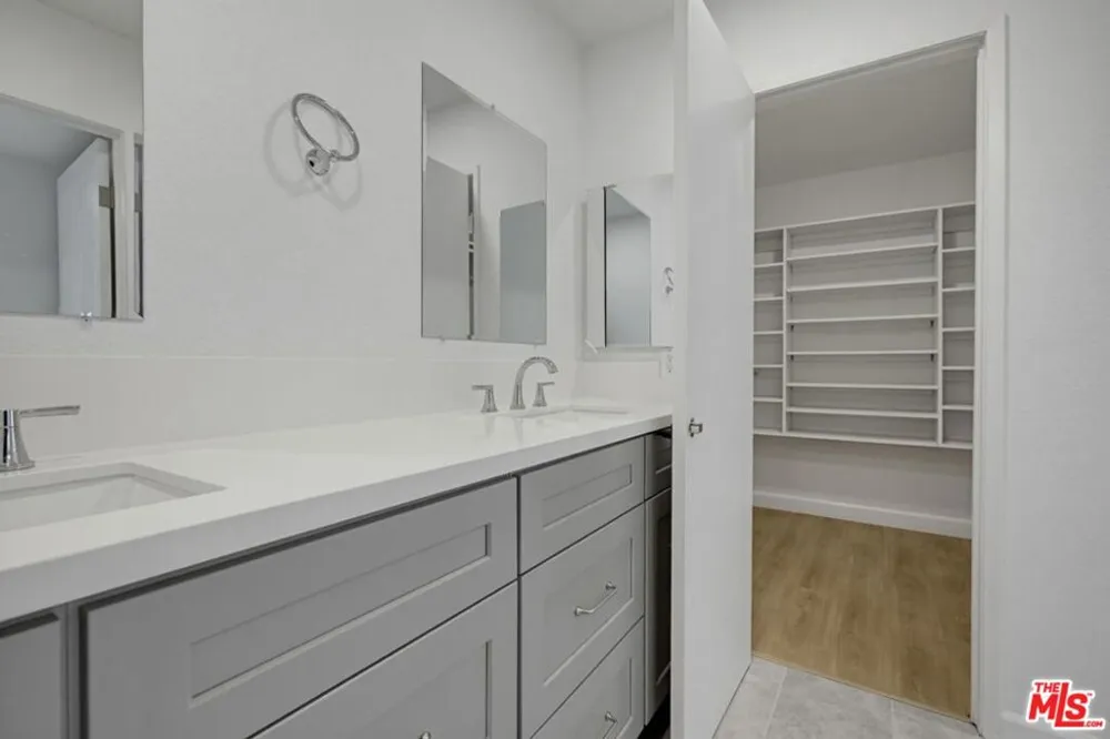 4225 Andros Circle Huntington Beach, CA 92649