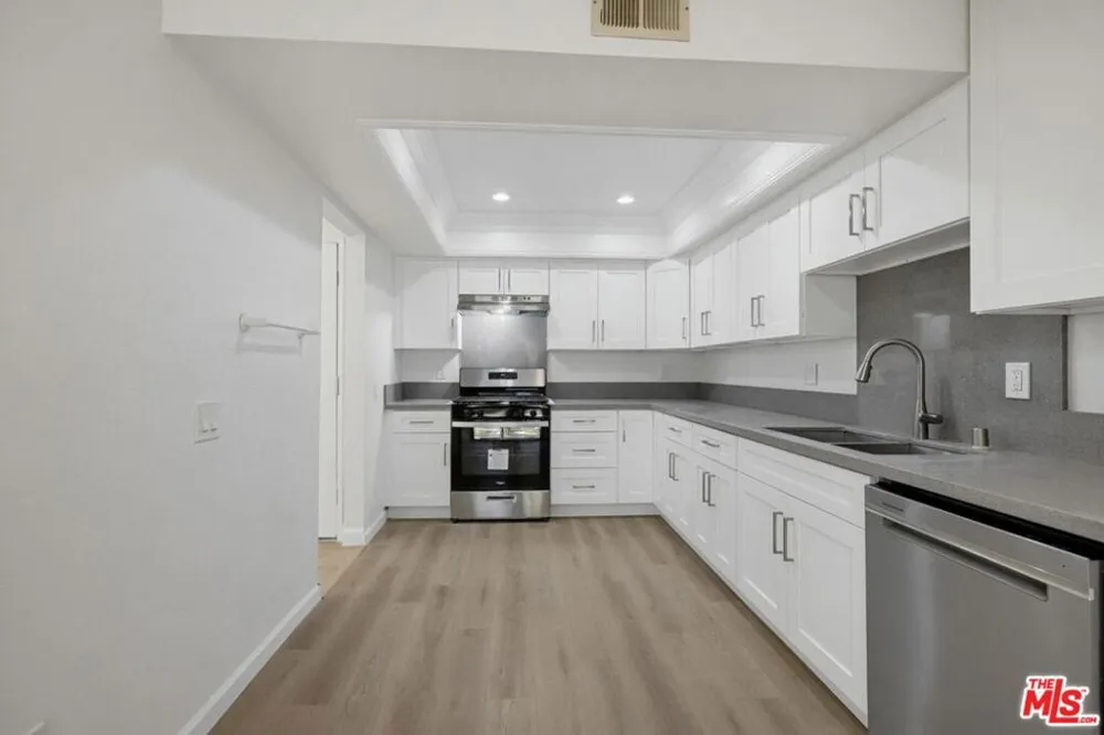 4225 Andros Circle Huntington Beach, CA 92649