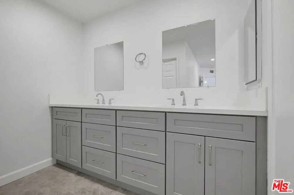 4225 Andros Circle Huntington Beach, CA 92649