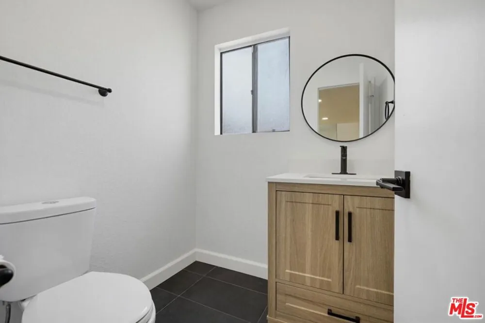 4225 Andros Circle Huntington Beach, CA 92649