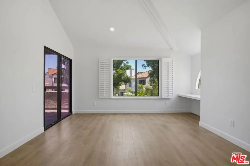 4225 Andros Circle Huntington Beach, CA 92649
