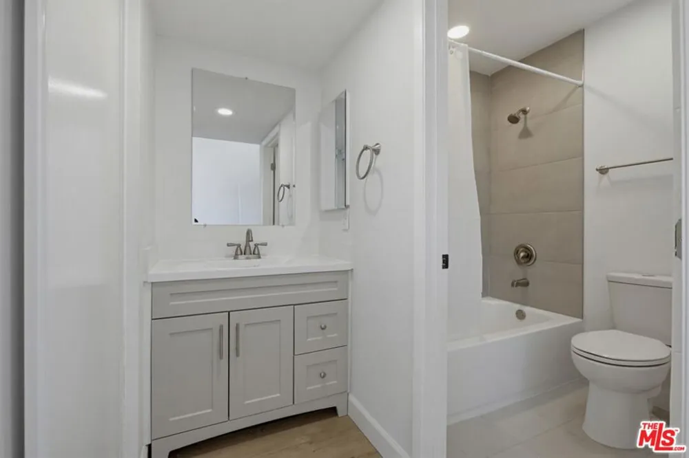 4225 Andros Circle Huntington Beach, CA 92649