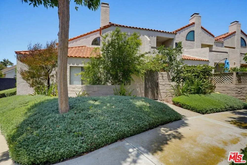 4225 Andros Circle Huntington Beach, CA 92649