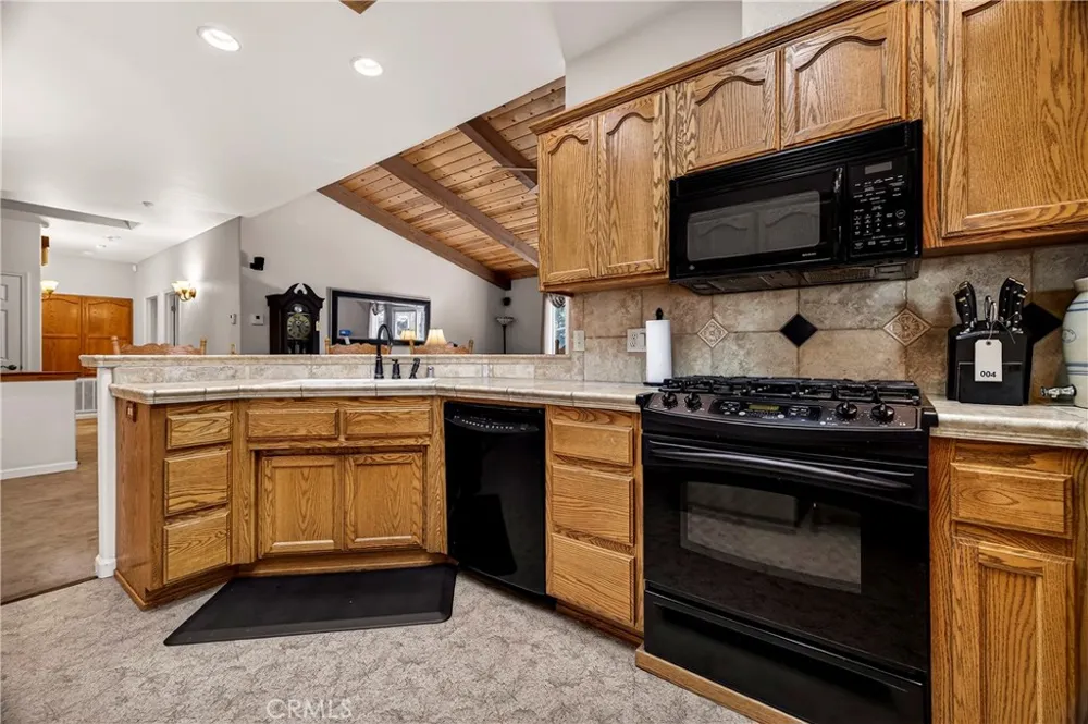 14847 Crescent Magalia, CA 95954
