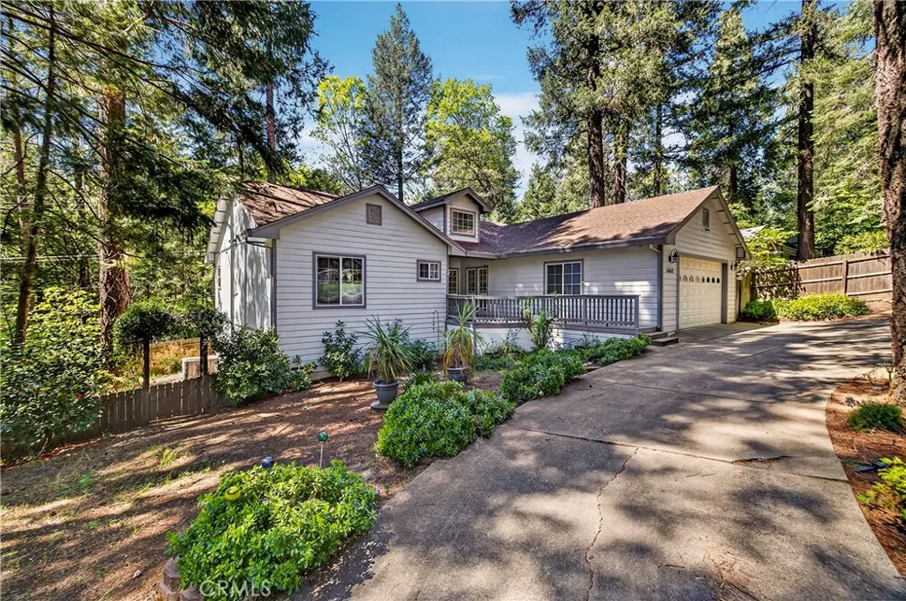 14847 Crescent Magalia, CA 95954