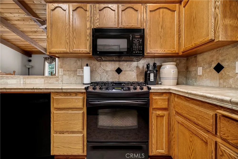 14847 Crescent Magalia, CA 95954