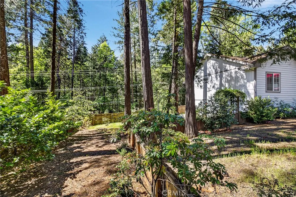 14847 Crescent Magalia, CA 95954