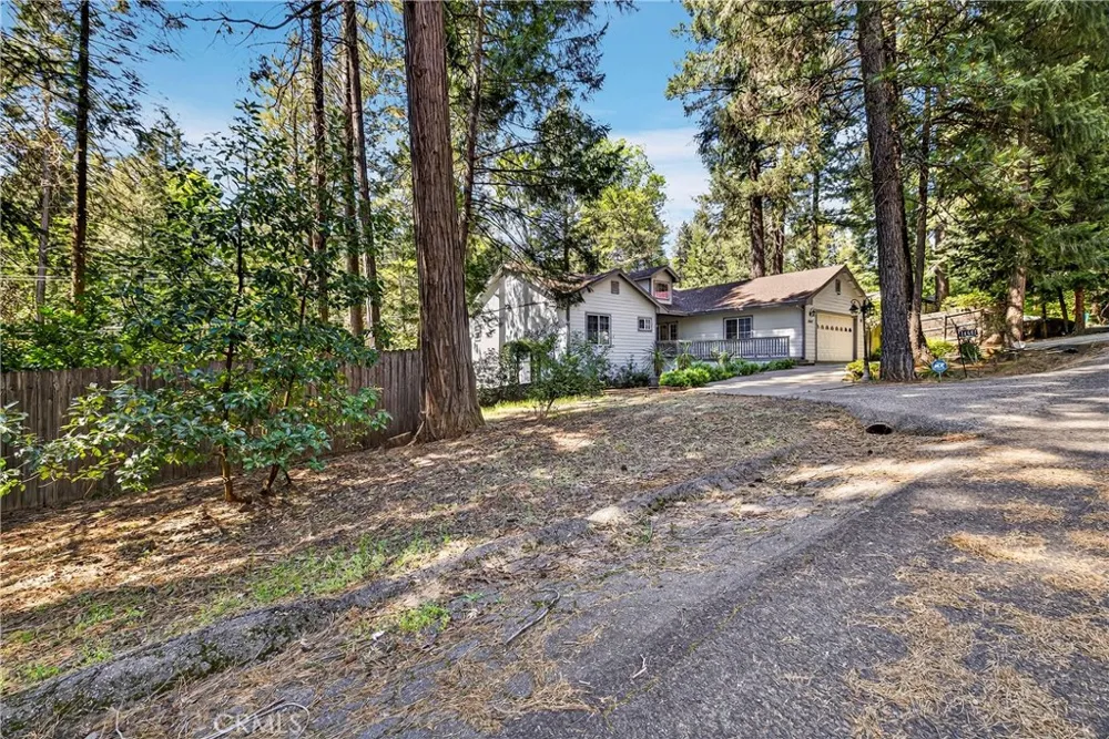 14847 Crescent Magalia, CA 95954