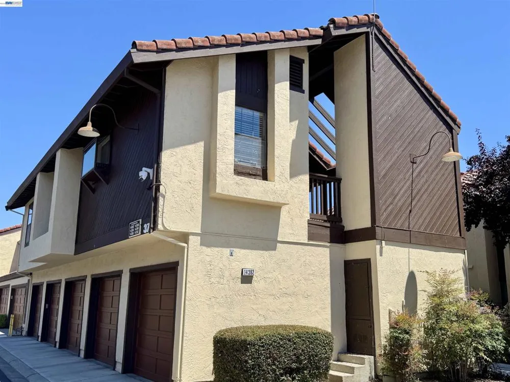 14382 Outrigger Dr San Leandro, CA 94577