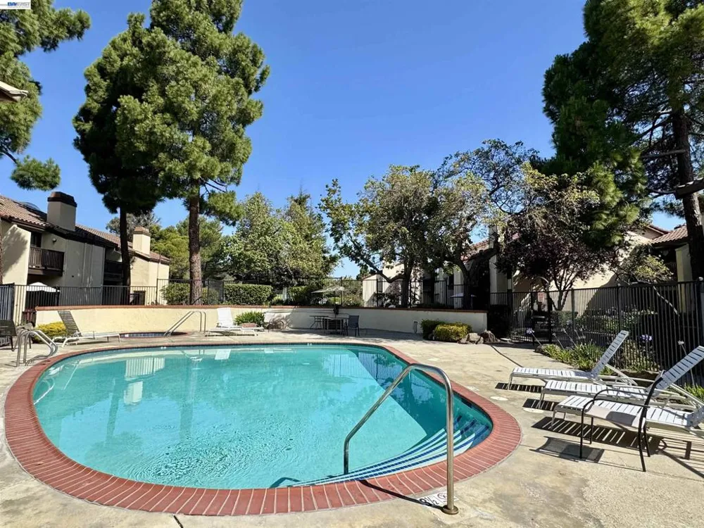 14382 Outrigger Dr San Leandro, CA 94577