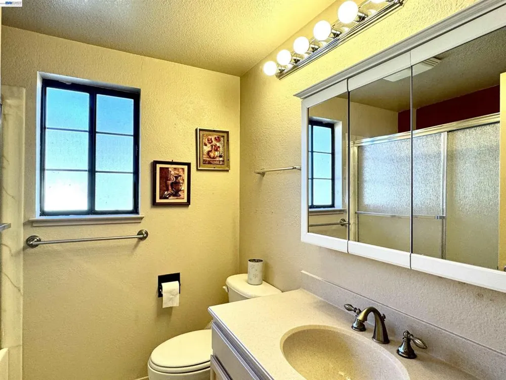 14382 Outrigger Dr San Leandro, CA 94577