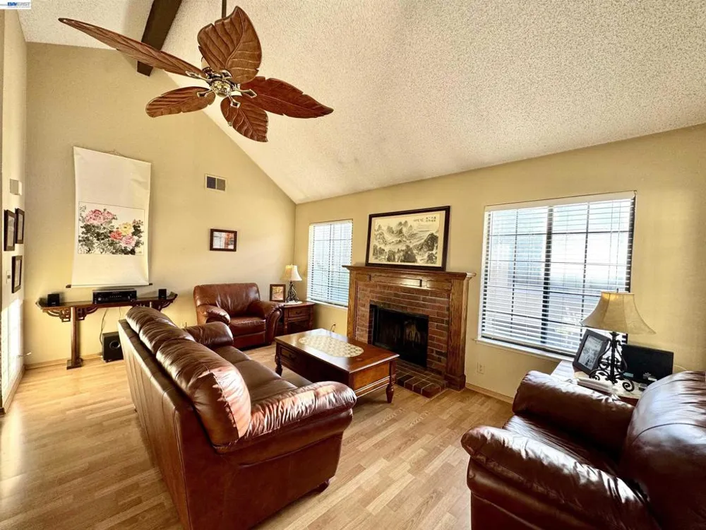 14382 Outrigger Dr San Leandro, CA 94577