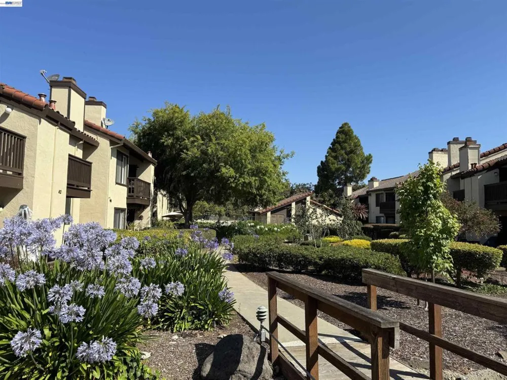 14382 Outrigger Dr San Leandro, CA 94577
