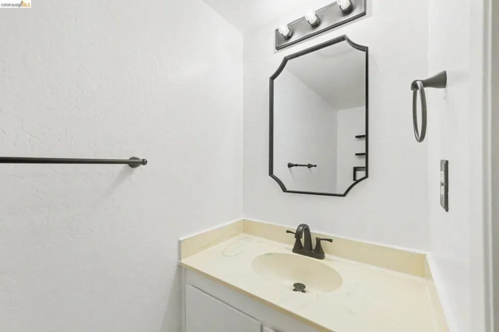 2502 Princeton Ln Antioch, CA 94509