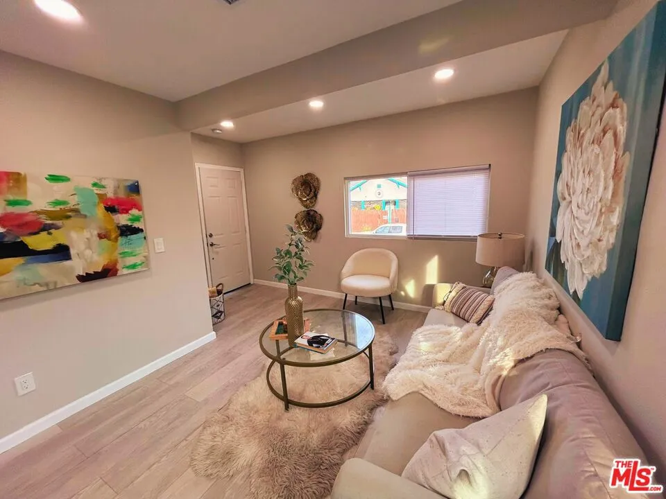 1109 Chester Avenue Inglewood, CA 90302