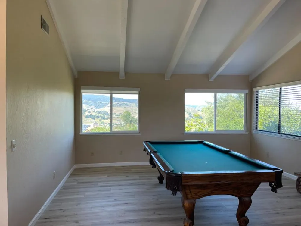 60 Franks Drive Hollister, CA 95023