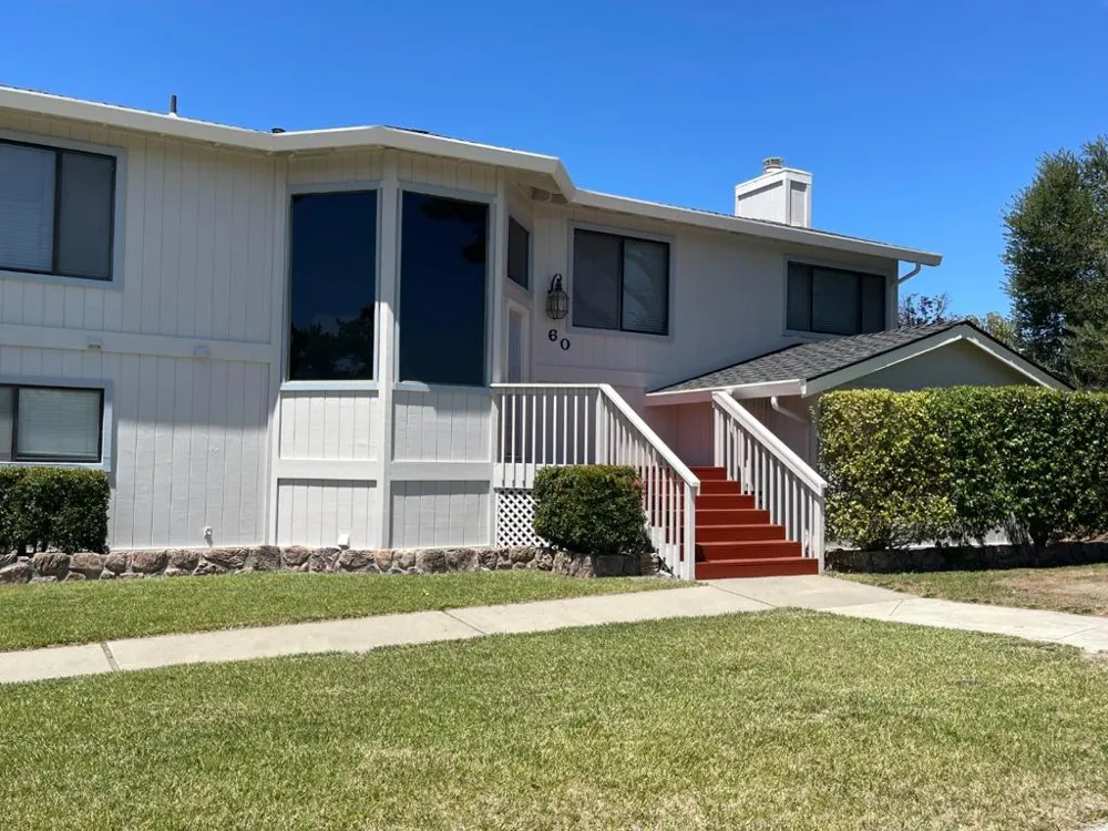 60 Franks Drive Hollister, CA 95023