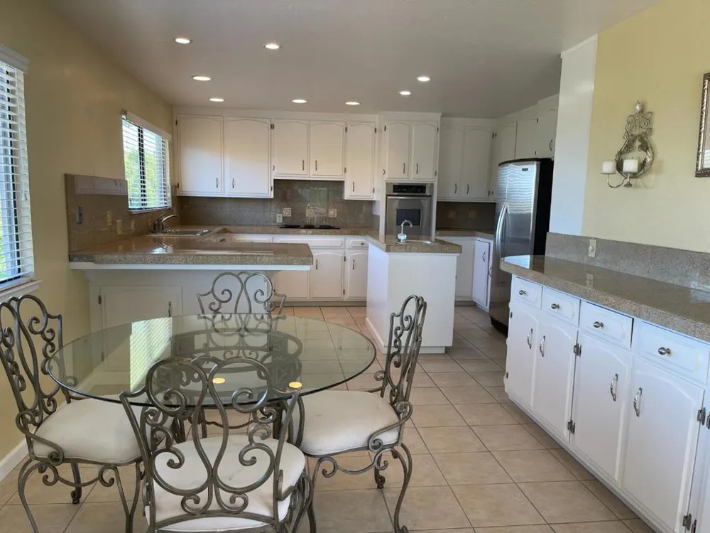 60 Franks Drive Hollister, CA 95023