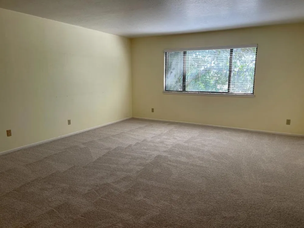 60 Franks Drive Hollister, CA 95023